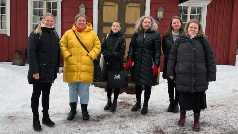 Foto: Tove Hagström, Lotta Lerviks från Raseborg, Aino Mykrä från Sjundeå, Maarit Tuomisto från Sjundeå, Piritta Numminen från Kyrkslätt och Johanna Lindholm från Ingå